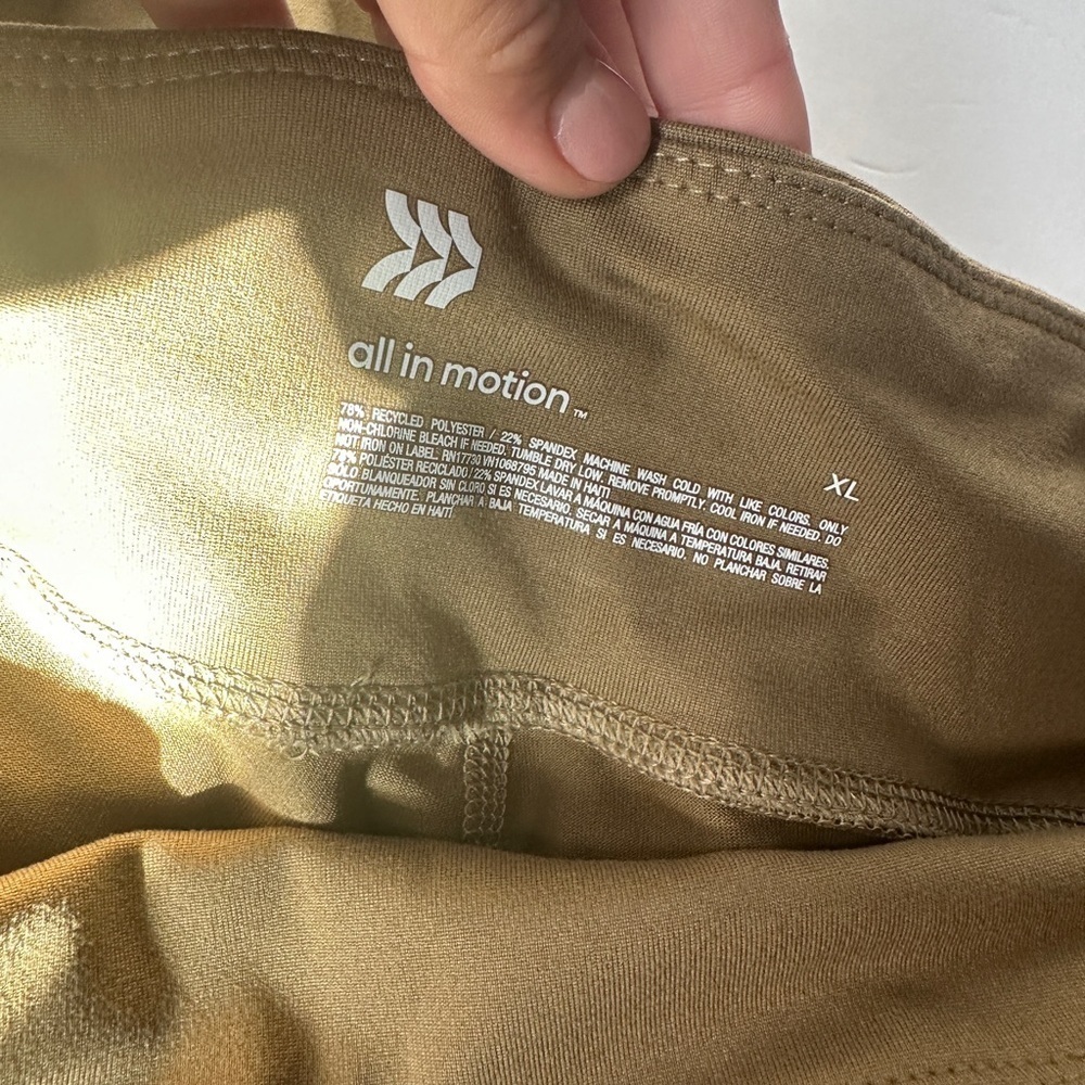 NWT All in motion olive green cropped leggings size XL - Picture 2 of 3